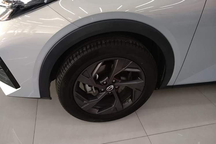 Used GAC Trumpchi GS3 2023 Shadow Speed 270T Enjoyment Edition Left Front Wheel Hub