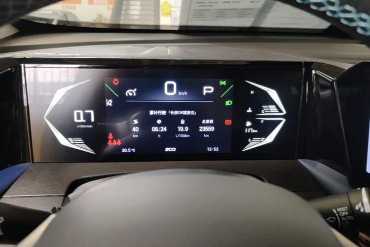 Used GAC Trumpchi GS3 2023 Shadow Speed 270T Dynamic Intelligence Edition Odometer Close Up