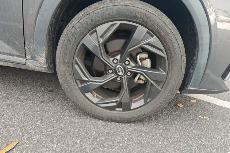 Used GAC Trumpchi GS3 2023 Shadow Speed 270T Dynamic Intelligence Edition Right Front Wheel Hub