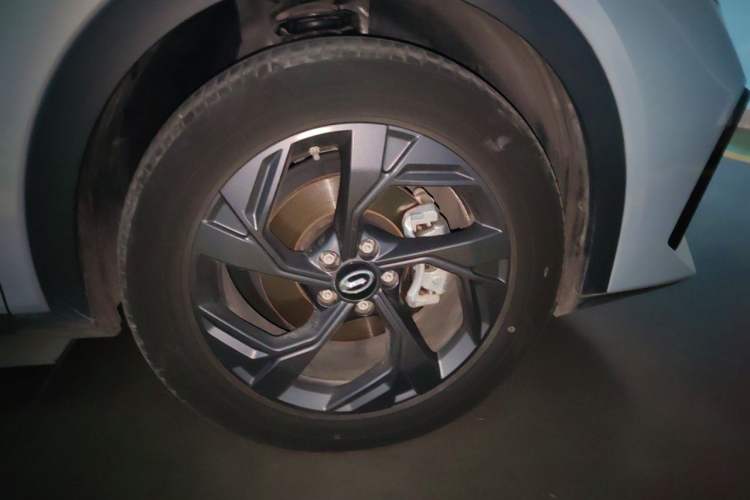 Used GAC Trumpchi GS3 2023 Shadow Speed 270T Enjoyment Edition Right Front Wheel Hub