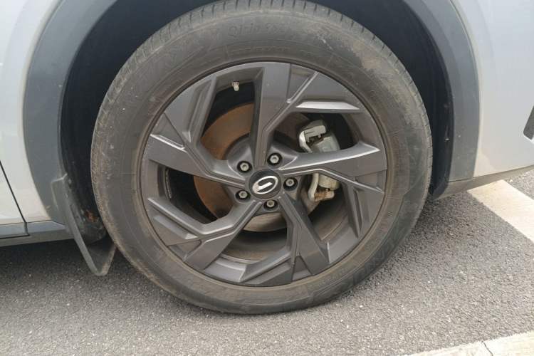 Used GAC Trumpchi GS3 2023 Shadow Speed 270T Dynamic Intelligence Edition Right Front Wheel Hub