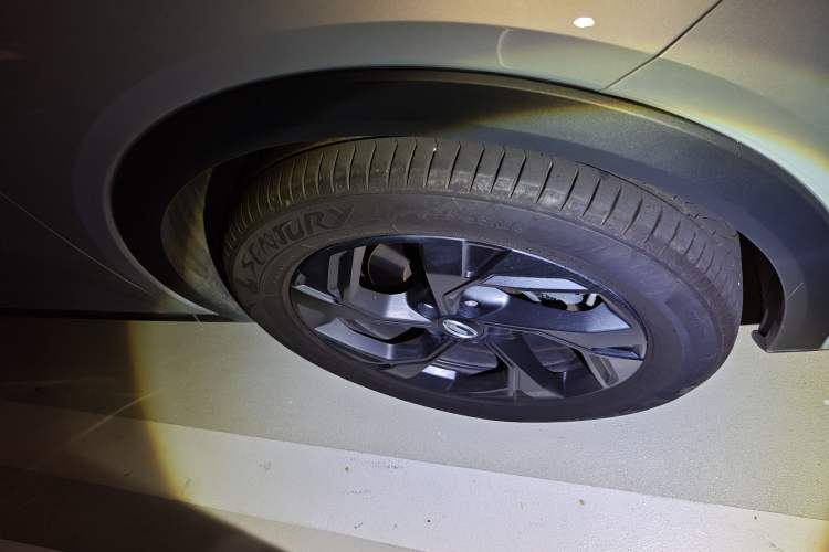 Used GAC Trumpchi GS3 2023 Shadow Speed 270T Dynamic Intelligence Edition Right Front Wheel Hub