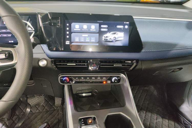 Used GAC Trumpchi GS3 2023 Shadow Speed 270T Enjoyment Edition Audio And AC Panel