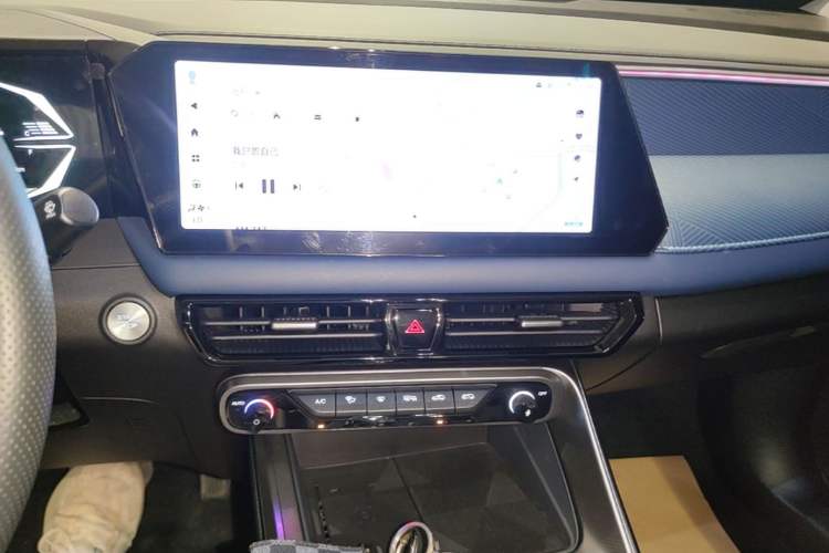 Used GAC Trumpchi GS3 2023 Shadow Speed 270T Dynamic Intelligence Edition Audio And AC Panel
