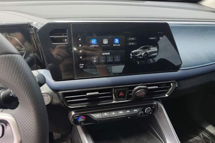 Used GAC Trumpchi GS3 2023 Shadow Speed 270T Enjoyment Edition Audio And AC Panel