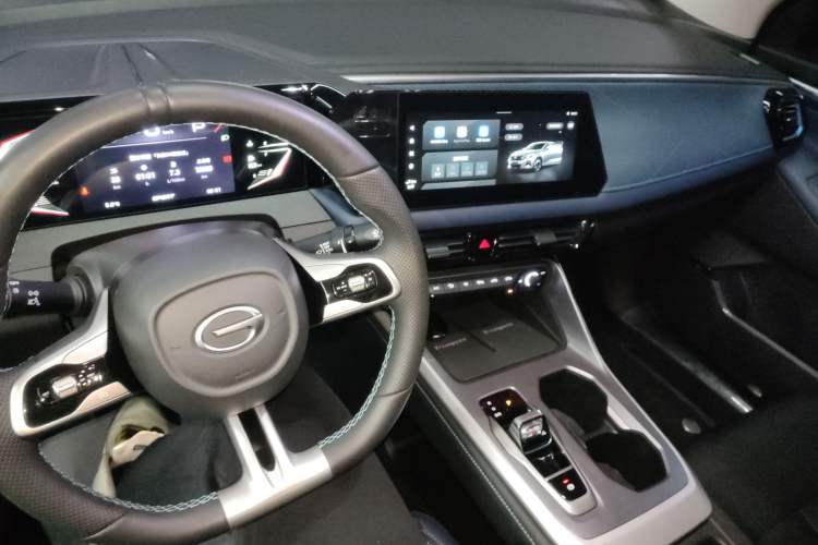 Used GAC Trumpchi GS3 2023 Shadow Speed 270T Enjoyment Edition Center Console