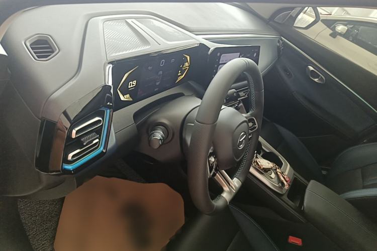 Used GAC Trumpchi GS3 2023 Shadow Speed 270T Dynamic Intelligence Edition Center Console