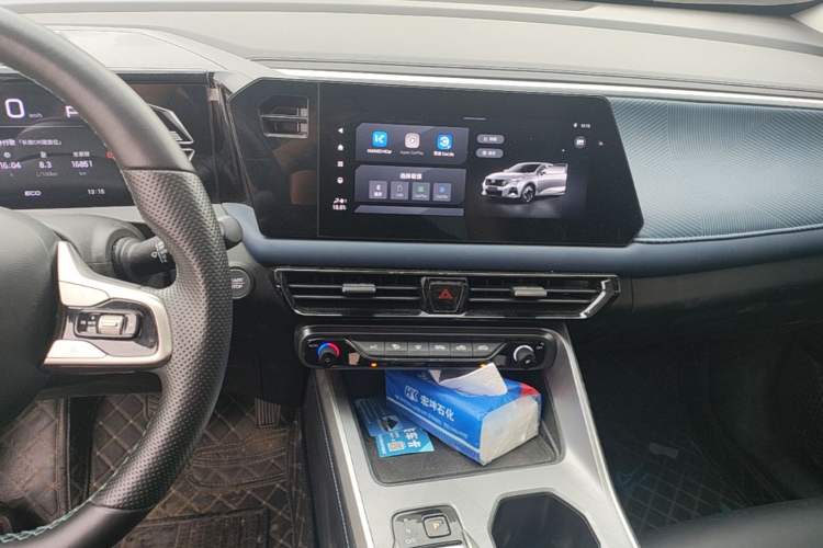 Used GAC Trumpchi GS3 2023 Shadow Speed 270T Enjoyment Edition Center Console