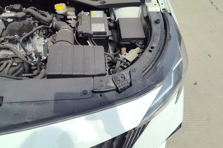 Used GAC Trumpchi GS3 2023 Shadow Speed 270T Dynamic Intelligence Edition Engine Bay Left