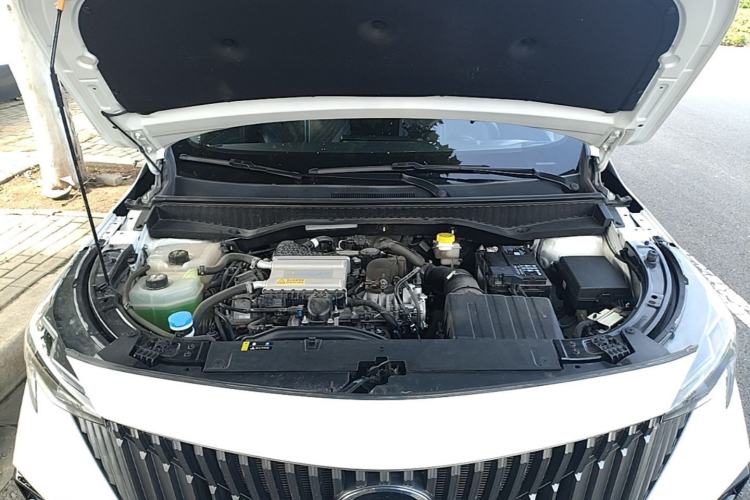 Used GAC Trumpchi GS3 2023 Yingsu 270T Jingqu Edition Engine Bay