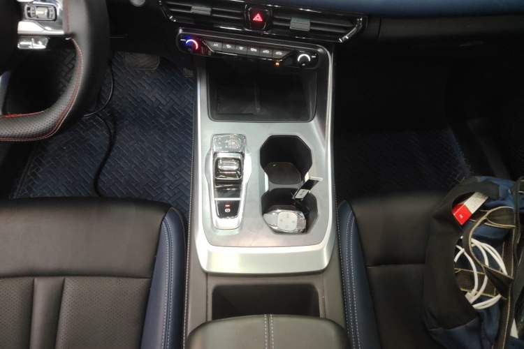 Used GAC Trumpchi GS3 2023 Shadow Speed 270T Dynamic Intelligence Edition Gear Lever
