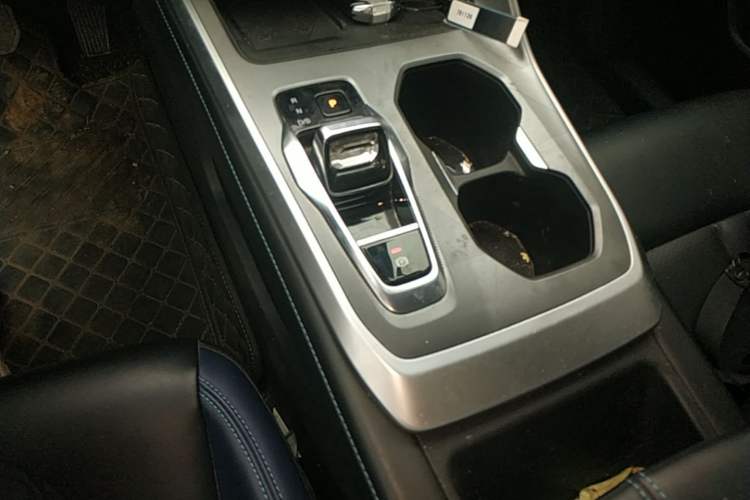 Used GAC Trumpchi GS3 2023 Shadow Speed 270T Dynamic Intelligence Edition Gear Lever