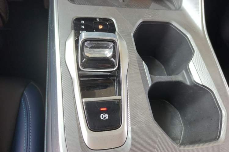 Used GAC Trumpchi GS3 2023 Shadow Speed 270T Enjoyment Edition Gear Lever