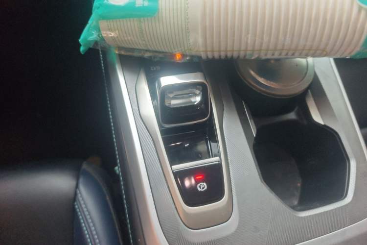 Used GAC Trumpchi GS3 2023 Shadow Speed 270T Enjoyment Edition Gear Lever