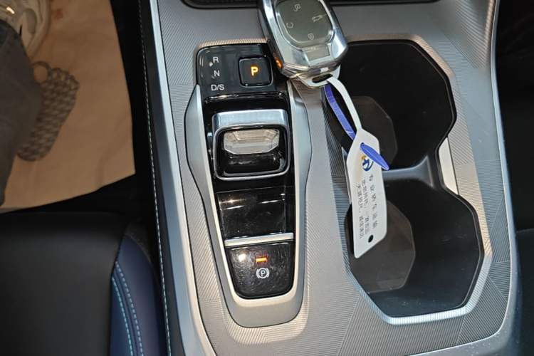 Used GAC Trumpchi GS3 2023 Shadow Speed 270T Enjoyment Edition Gear Lever
