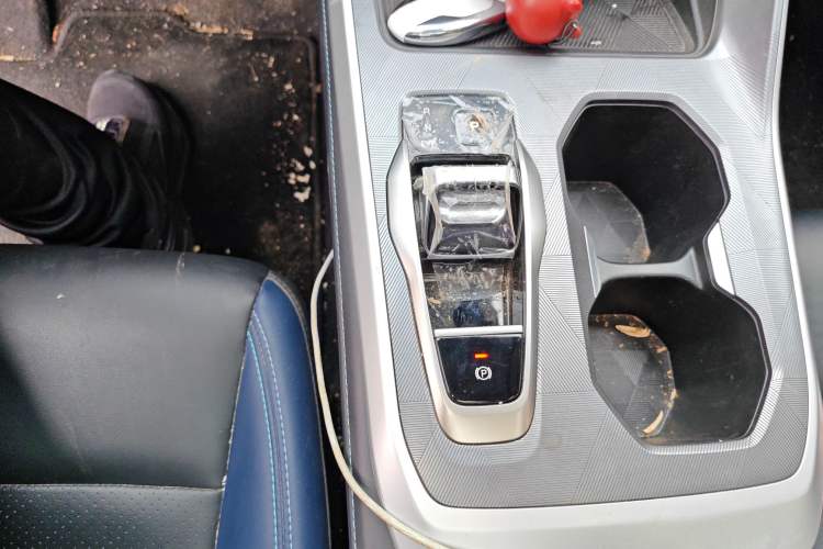 Used GAC Trumpchi GS3 2023 Shadow Speed 270T Enjoyment Edition Gear Lever