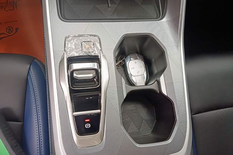 Used GAC Trumpchi GS3 2023 Shadow Speed 270T Enjoyment Edition Gear Lever