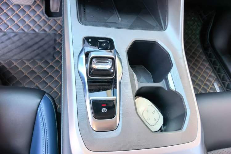 Used GAC Trumpchi GS3 2023 Shadow Speed 270T Dynamic Intelligence Edition Gear Lever