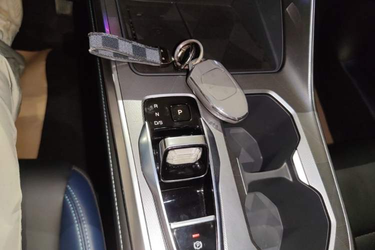 Used GAC Trumpchi GS3 2023 Shadow Speed 270T Dynamic Intelligence Edition Gear Lever