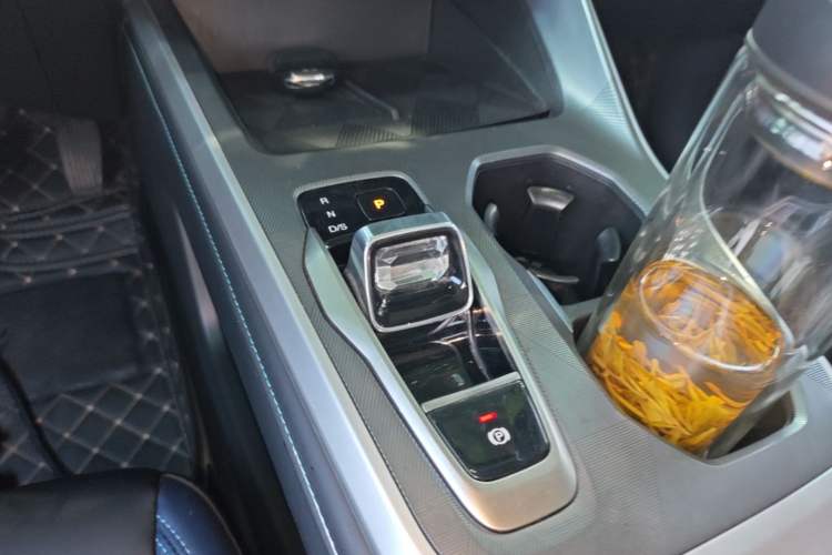 Used GAC Trumpchi GS3 2023 Shadow Speed 270T Enjoyment Edition Gear Lever
