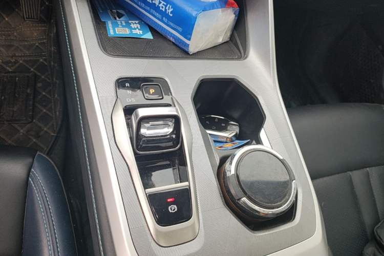 Used GAC Trumpchi GS3 2023 Shadow Speed 270T Enjoyment Edition Gear Lever