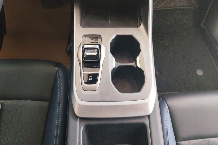 Used GAC Trumpchi GS3 2023 Shadow Speed 270T Enjoyment Edition Gear Lever