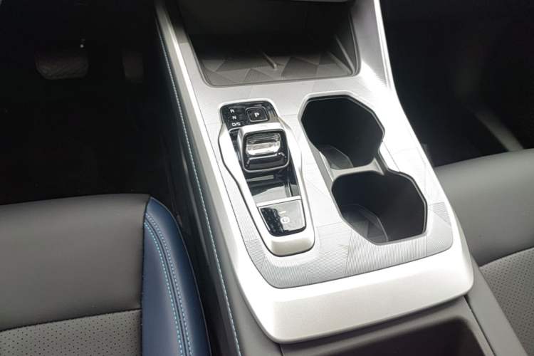 Used GAC Trumpchi GS3 2023 Shadow Speed 270T Enjoyment Edition Gear Lever