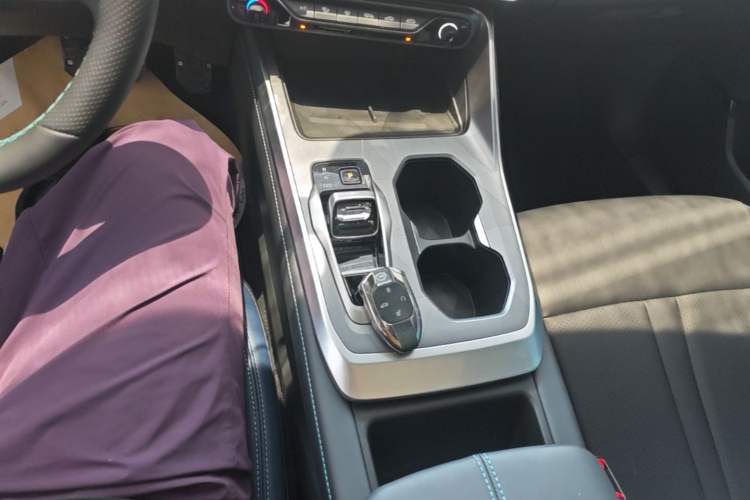 Used GAC Trumpchi GS3 2023 Shadow Speed 270T Enjoyment Edition Gear Lever