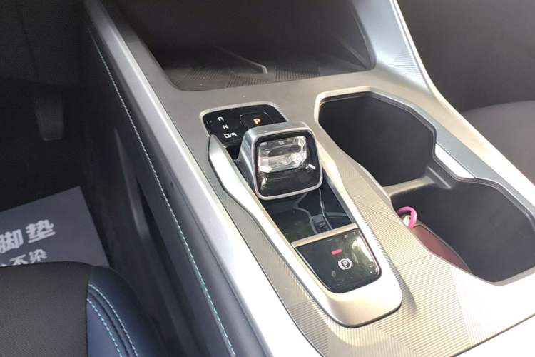 Used GAC Trumpchi GS3 2023 Yingsu 270T Jingqu Edition Gear Lever