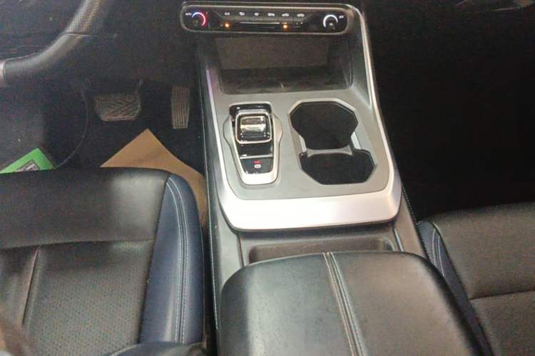 Used GAC Trumpchi GS3 2023 Shadow Speed 270T Enjoyment Edition Gear Lever