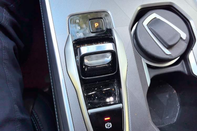 Used GAC Trumpchi GS3 2023 Shadow Speed 270T Enjoyment Edition Gear Lever