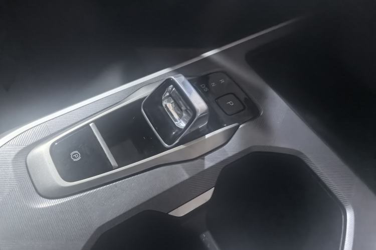 Used GAC Trumpchi GS3 2023 Shadow Speed 270T Enjoyment Edition Gear Lever