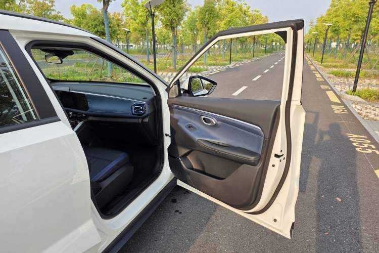 Used GAC Trumpchi GS3 2023 Shadow Speed 270T Dynamic Intelligence Edition Interior 7