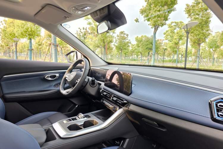 Used GAC Trumpchi GS3 2023 Shadow Speed 270T Dynamic Intelligence Edition Interior 8