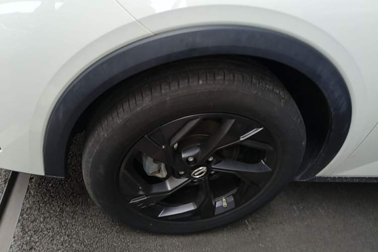Used GAC Trumpchi GS3 2023 Shadow Speed 270T Enjoyment Edition Left Front Wheel Hub
