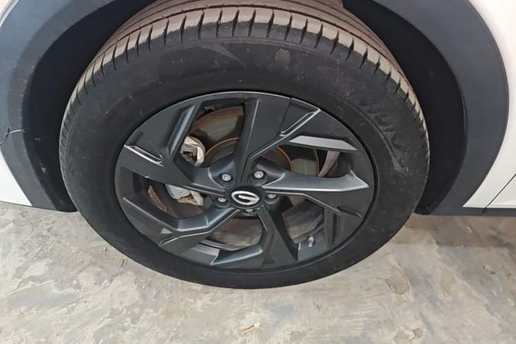 Used GAC Trumpchi GS3 2023 Shadow Speed 270T Enjoyment Edition Left Front Wheel Hub