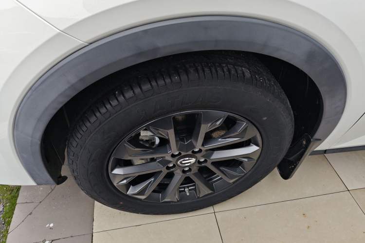 Used GAC Trumpchi GS3 2023 Yingsu 270T Jingqu Edition Left Front Wheel Hub