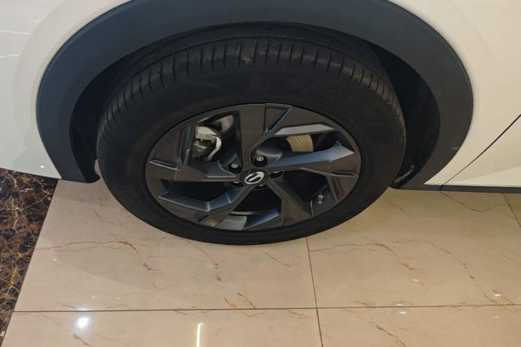 Used GAC Trumpchi GS3 2023 Shadow Speed 270T Enjoyment Edition Left Front Wheel Hub