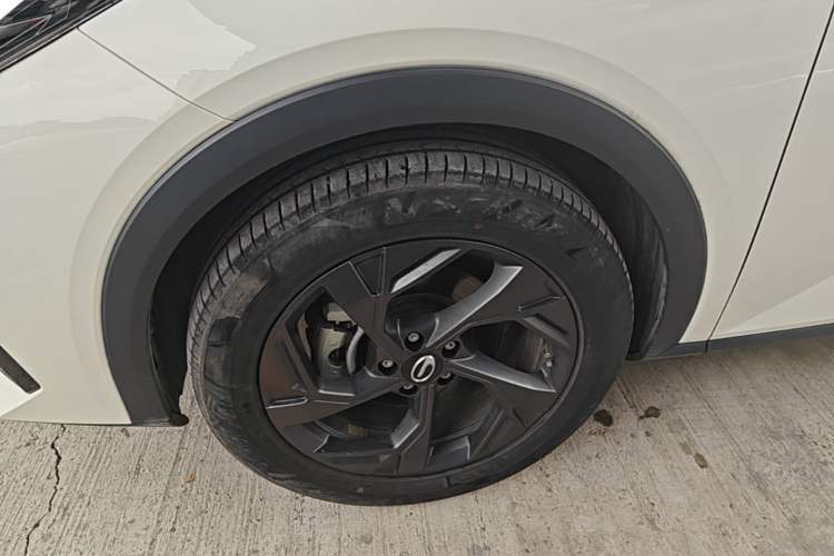 Used GAC Trumpchi GS3 2023 Shadow Speed 270T Enjoyment Edition Left Front Wheel Hub