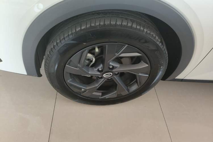 Used GAC Trumpchi GS3 2023 Shadow Speed 270T Enjoyment Edition Left Front Wheel Hub