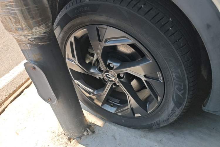 Used GAC Trumpchi GS3 2023 Shadow Speed 270T Enjoyment Edition Left Front Wheel Hub