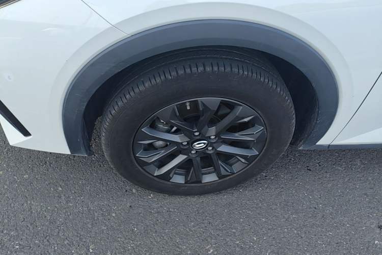 Used GAC Trumpchi GS3 2023 Yingsu 270T Jingqu Edition Left Front Wheel Hub