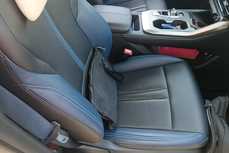 Used GAC Trumpchi GS3 2023 Shadow Speed 270T Dynamic Intelligence Edition Right Front Seat