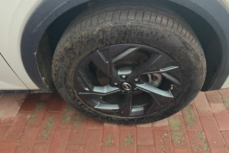Used GAC Trumpchi GS3 2023 Shadow Speed 270T Dynamic Intelligence Edition Right Front Wheel Hub