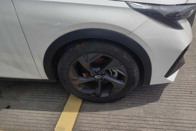 Used GAC Trumpchi GS3 2023 Shadow Speed 270T Enjoyment Edition Right Front Wheel Hub