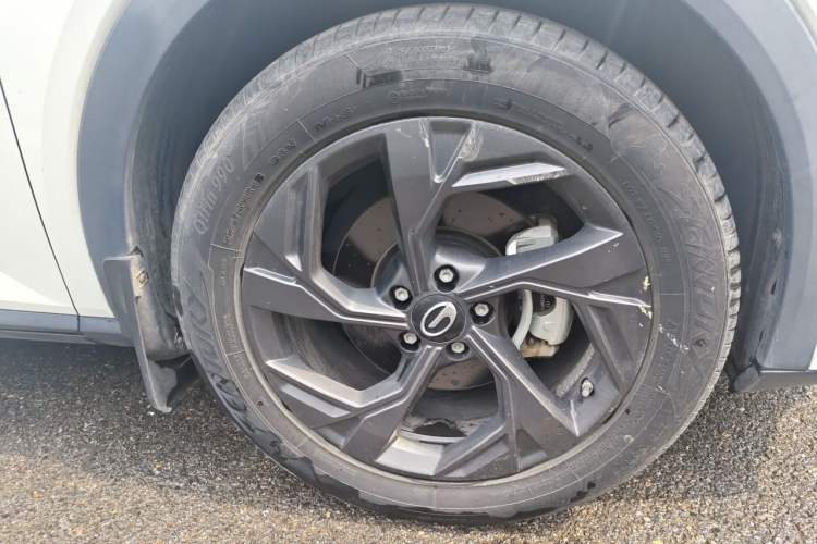 Used GAC Trumpchi GS3 2023 Shadow Speed 270T Dynamic Intelligence Edition Right Front Wheel Hub