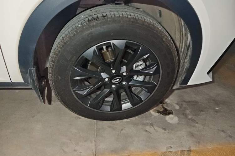 Used GAC Trumpchi GS3 2023 Yingsu 270T Jingqu Edition Right Front Wheel Hub