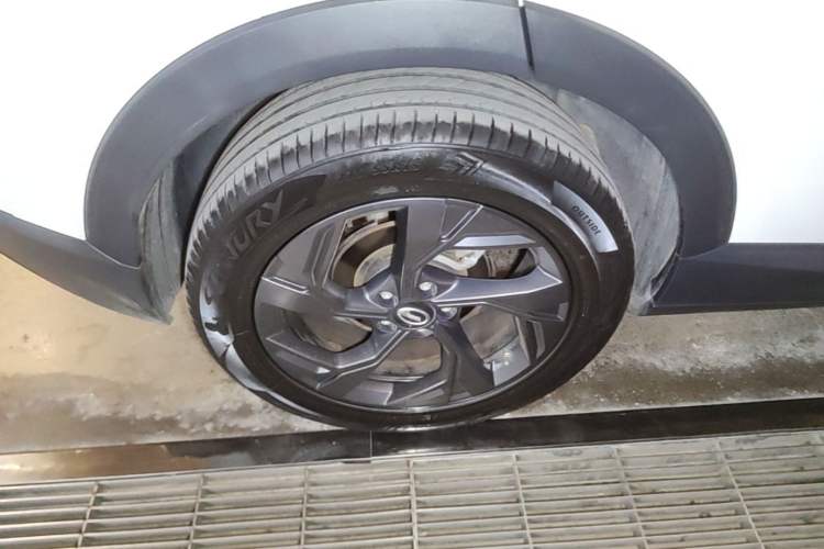 Used GAC Trumpchi GS3 2023 Shadow Speed 270T Dynamic Intelligence Edition Right Rear Wheel Hub