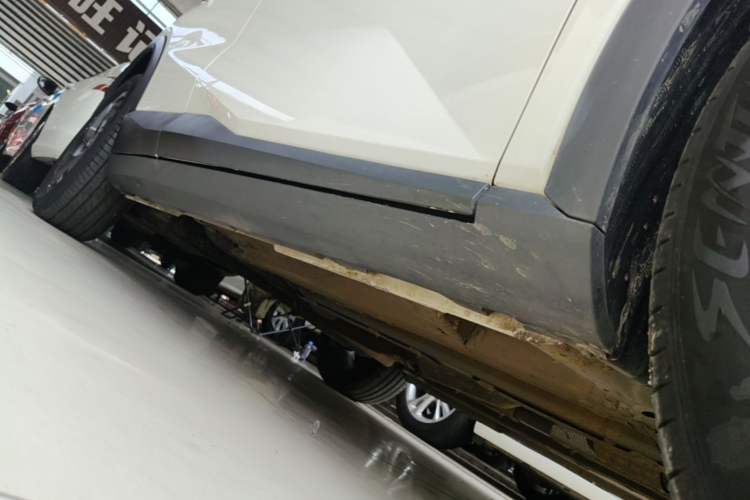 Used GAC Trumpchi GS3 2023 Shadow Speed 270T Enjoyment Edition Right Side Sill