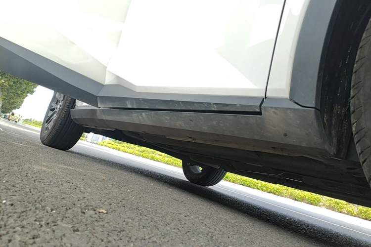 Used GAC Trumpchi GS3 2023 Yingsu 270T Jingqu Edition Right Side Sill